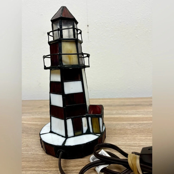 Vintage Stained Glass Lighthouse Night Light Tabletop Tiffany Style - Picture 11 of 12